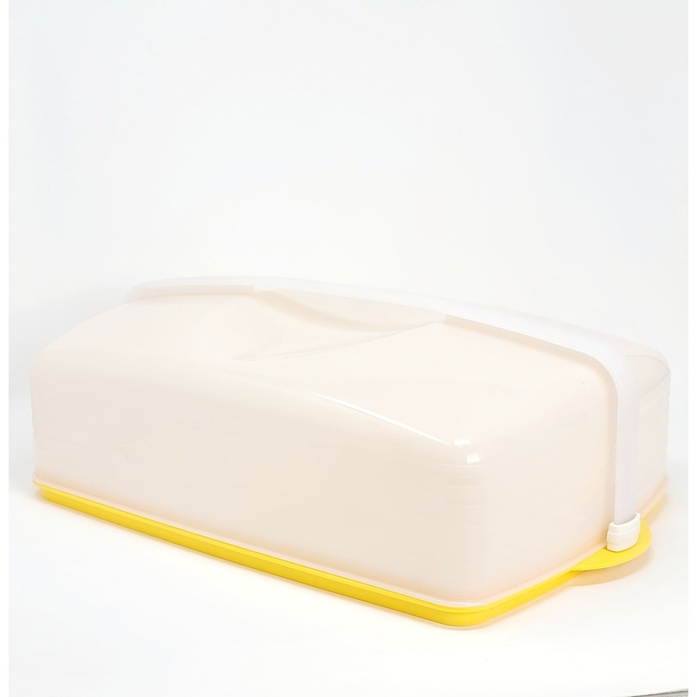 TUPPERWARE Bake N Take 18 Cupcake Cake Carrier SUNNY YELLOW MADE IN USA